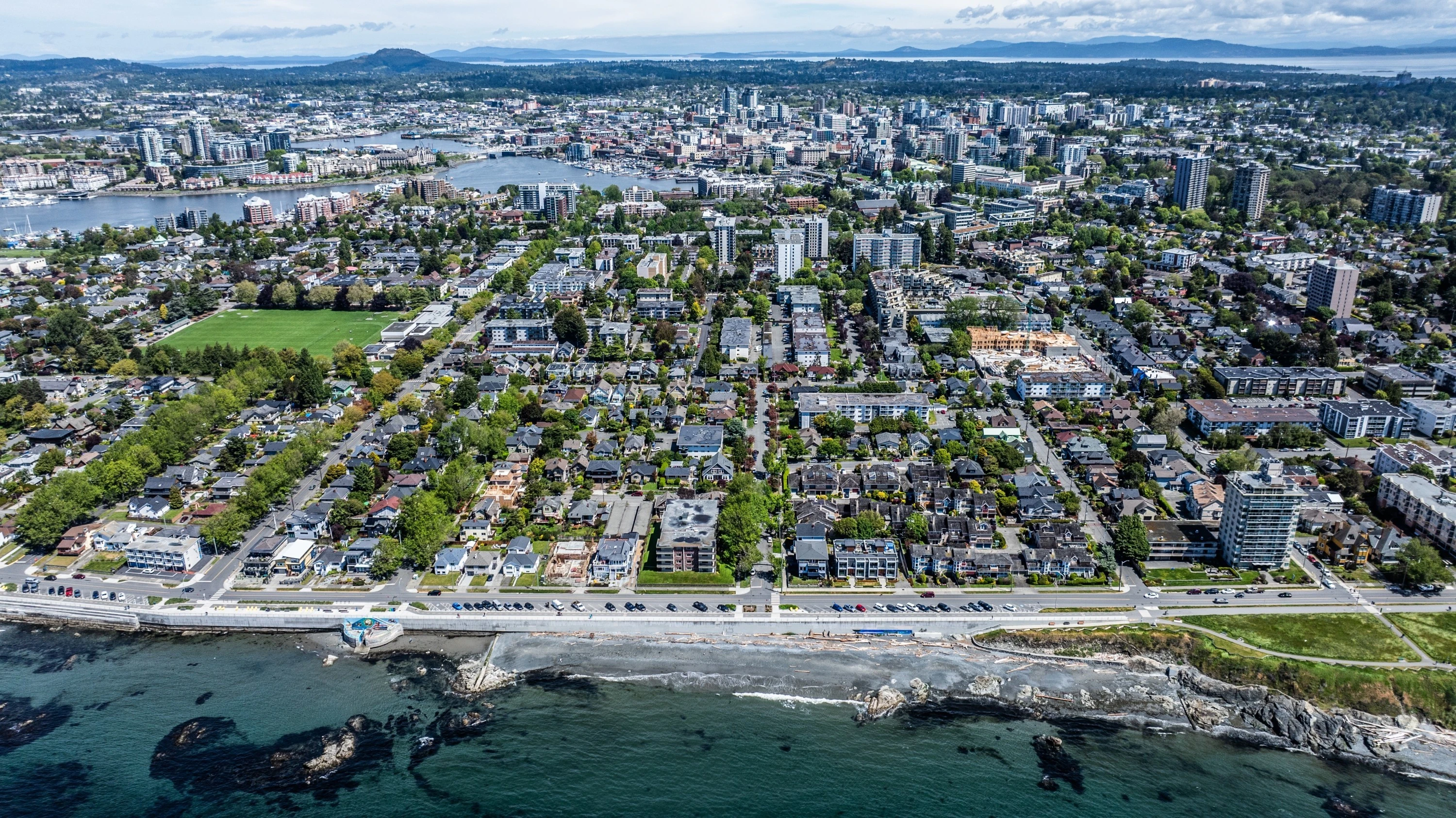 How much do you need to earn to live comfortably in Victoria? [2025]