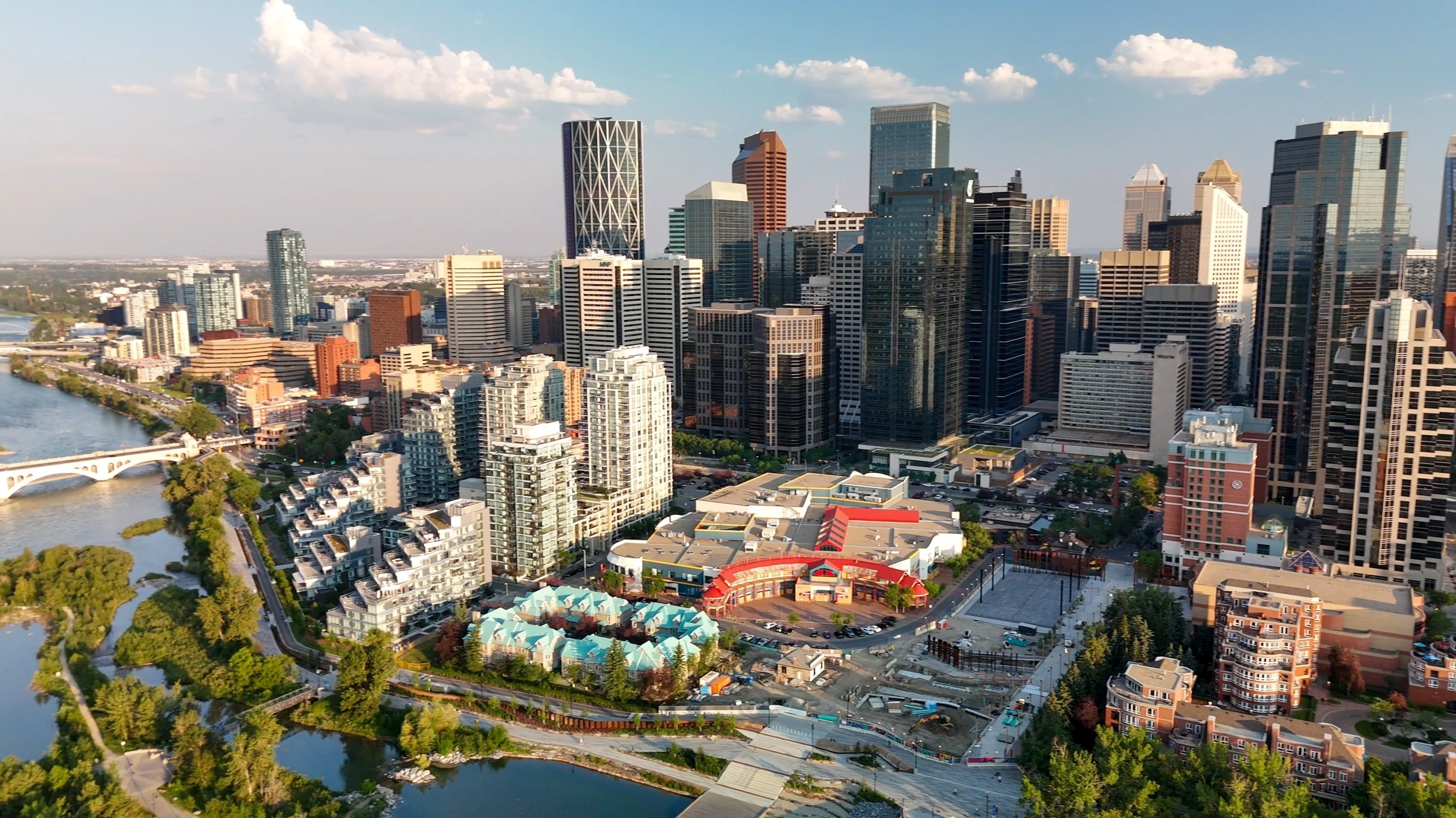 How much do you need to earn to live comfortably in Calgary? [2024]