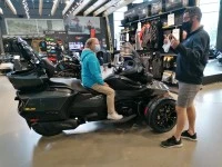 Motorcycle Can -am Spyder  2 bikes RTD 3 wheel