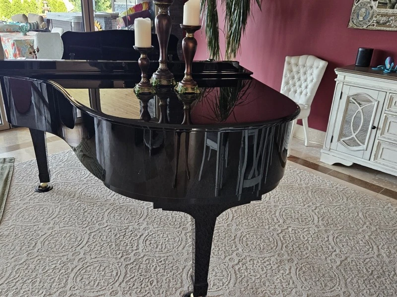 Yamaha C3 Grand piano