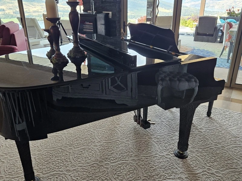 Yamaha C3 Grand piano