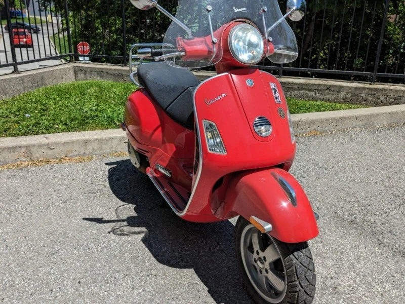 Motorcycle Vespa Gts 250