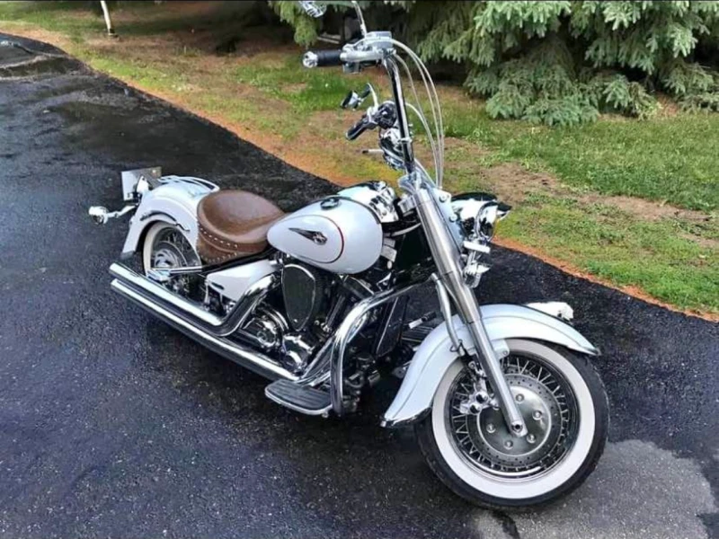 Motorcycle yamaha Roadstar 1700