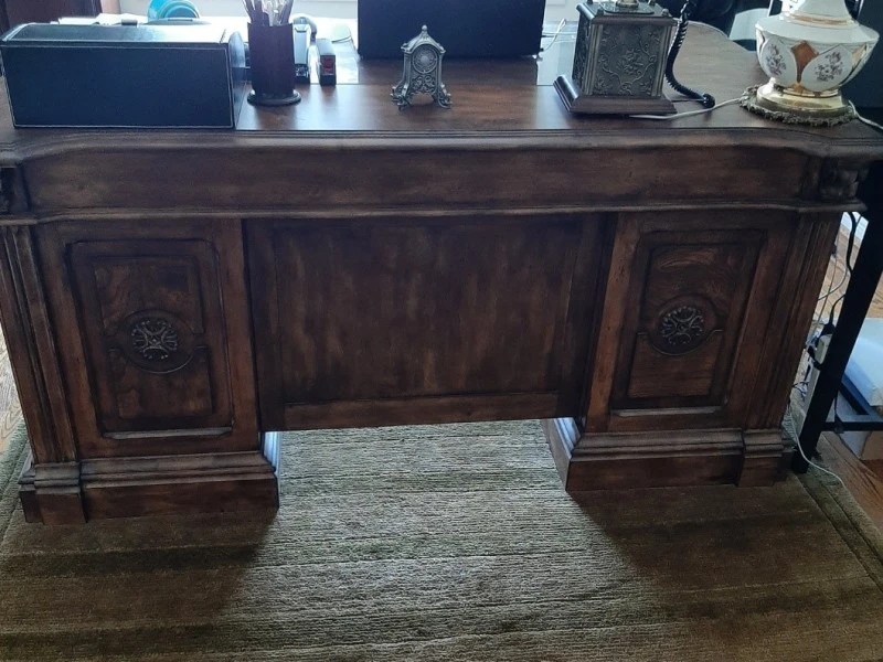 Desk, Cabinet, Cabinet