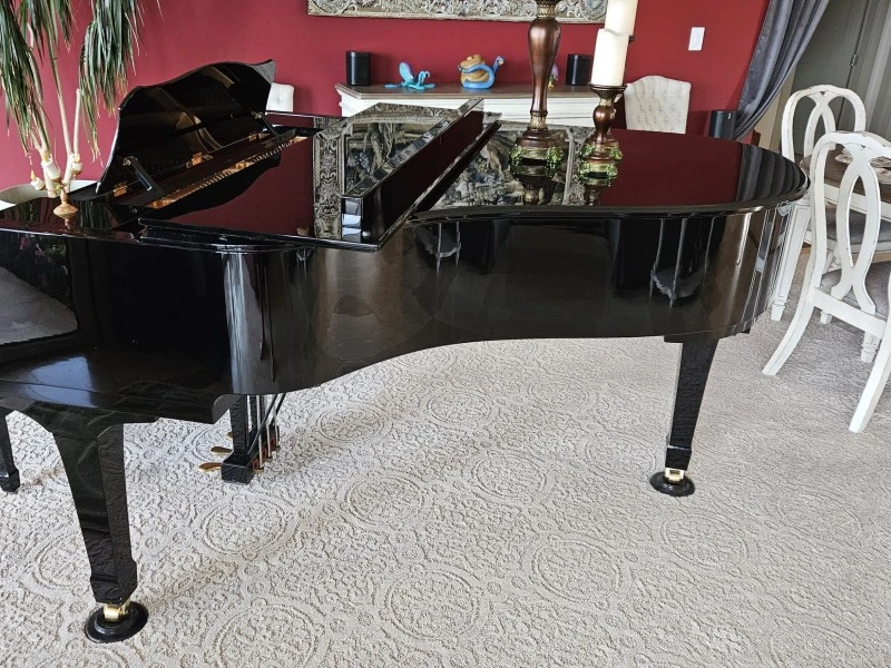 Yamaha C3 Grand piano