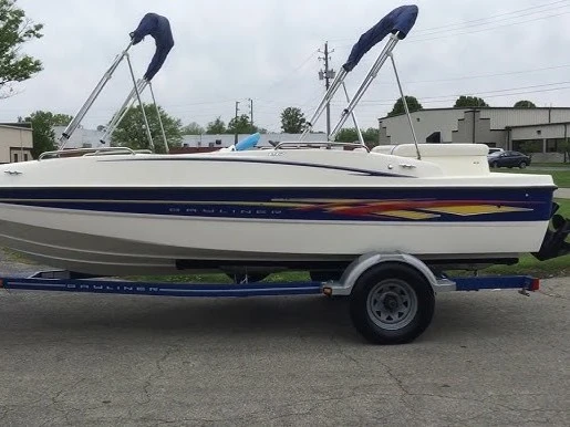 2006 Bayliner 197 Deckboat