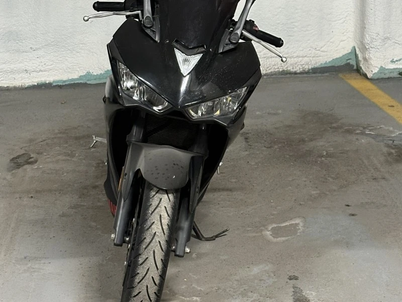 Motorcycle Yamaha R3