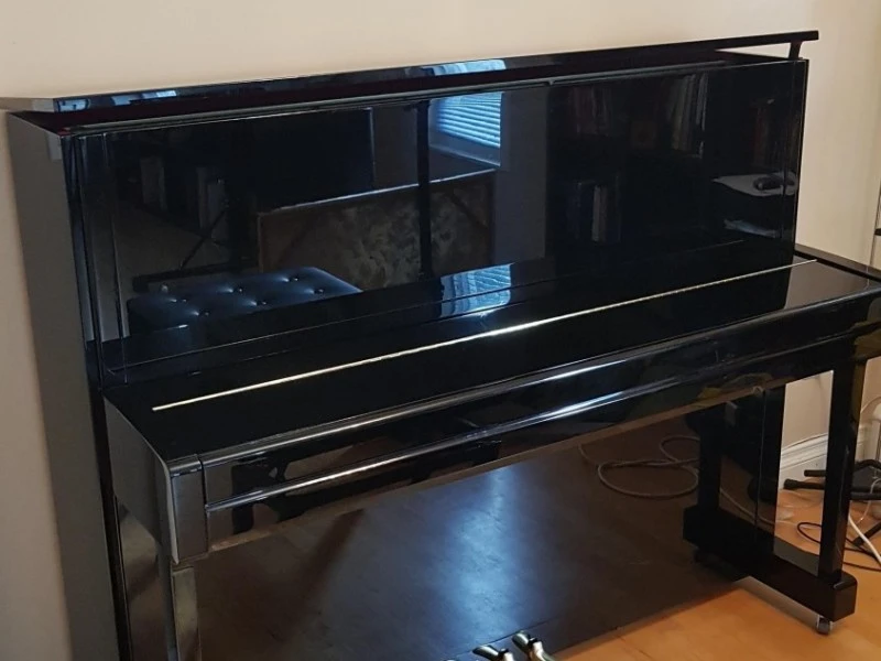 Yamaha B3 piano