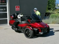 Motorcycle Can -am Spyder  2 bikes RTD 3 wheel