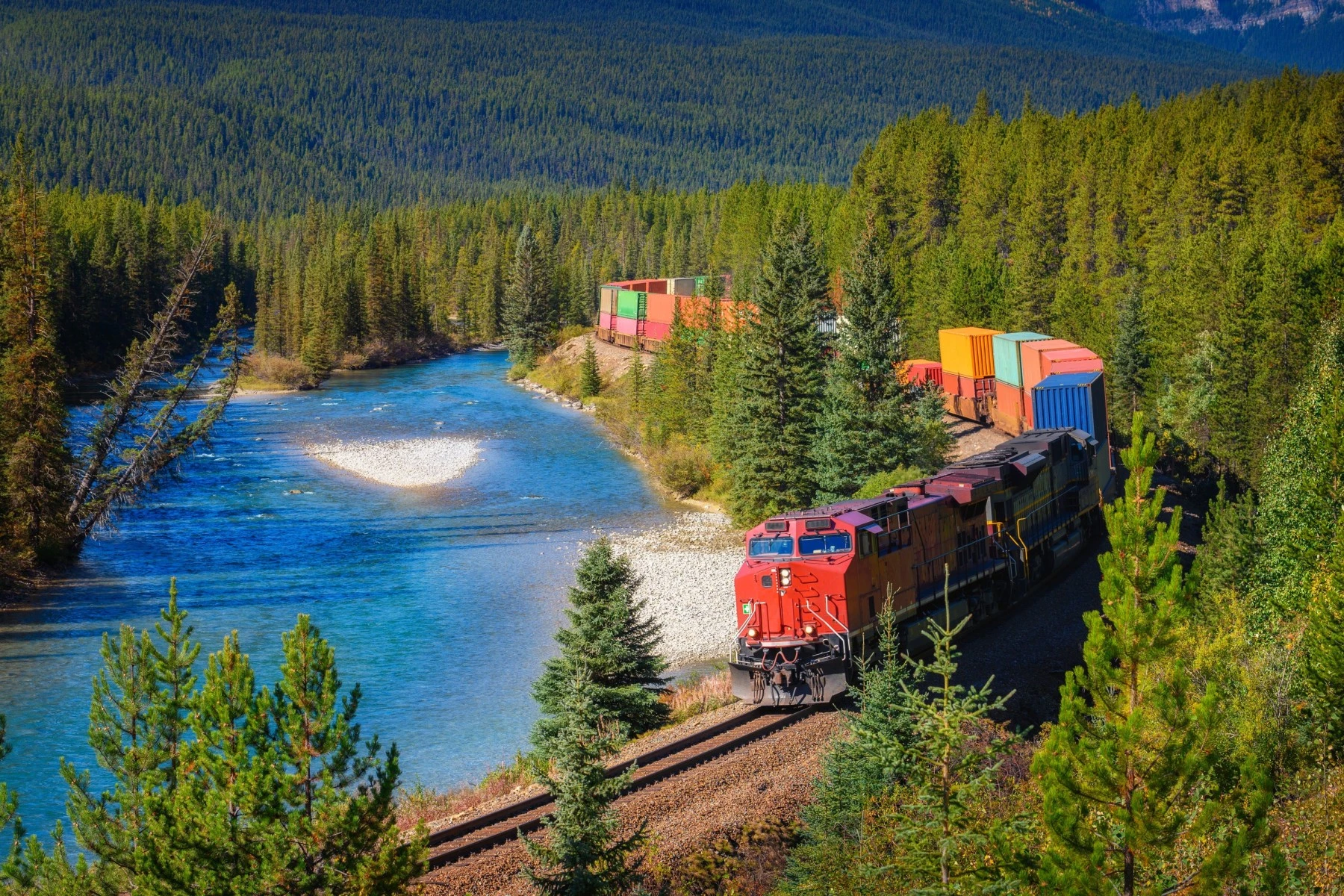 Rail and Train Transport Canada