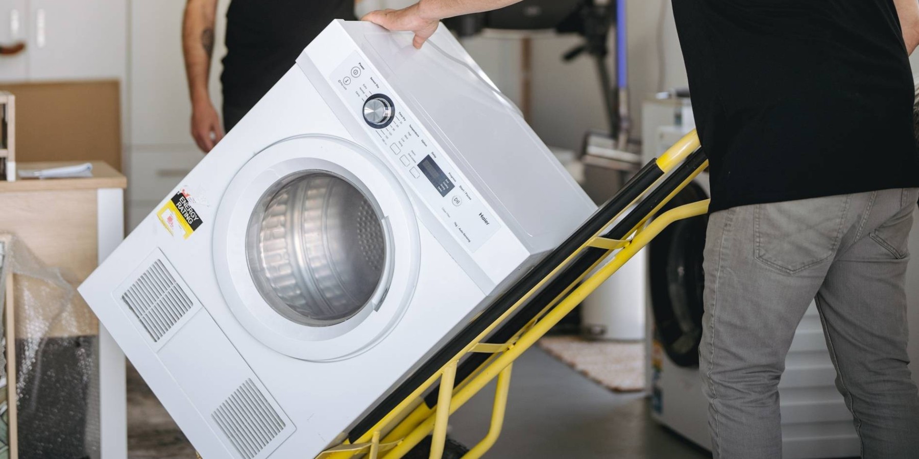 Hand Truck vs. Moving Dolly Which One for Your Next Move?